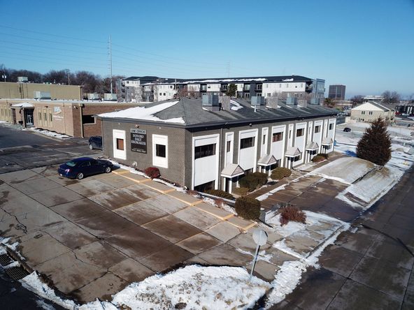 7000 Spring St, Omaha, NE 68106